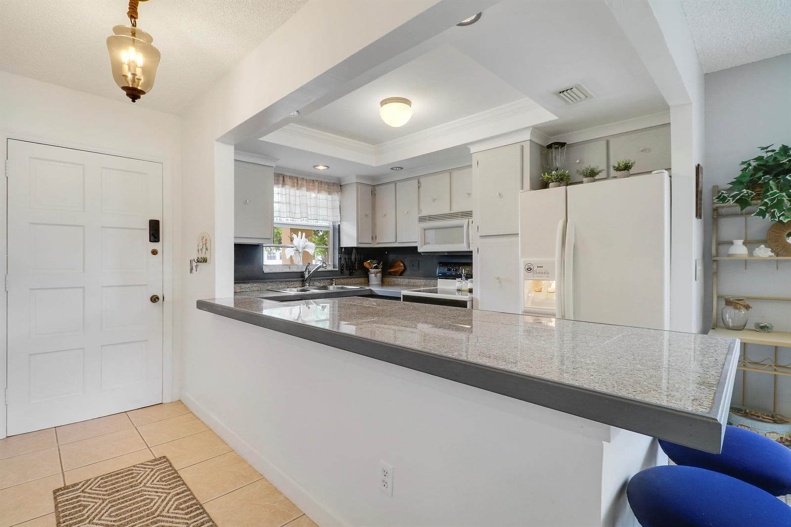 308 Golfview Road 201 photo 4