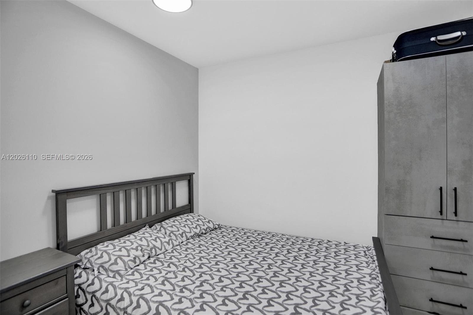 2000 Island Blvd 1108 photo 11