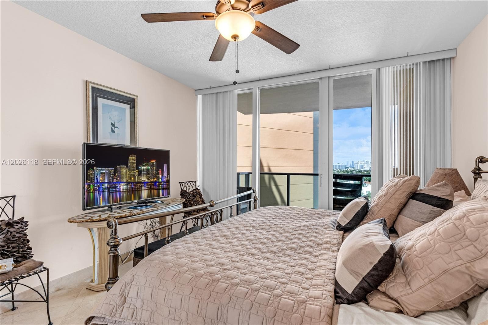 1455 Ocean Dr 1106 photo 23
