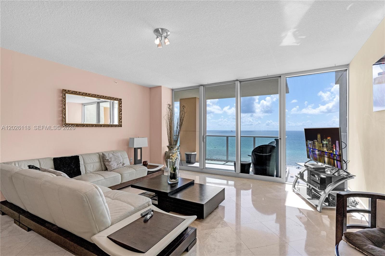 1455 Ocean Dr 1106 photo 3