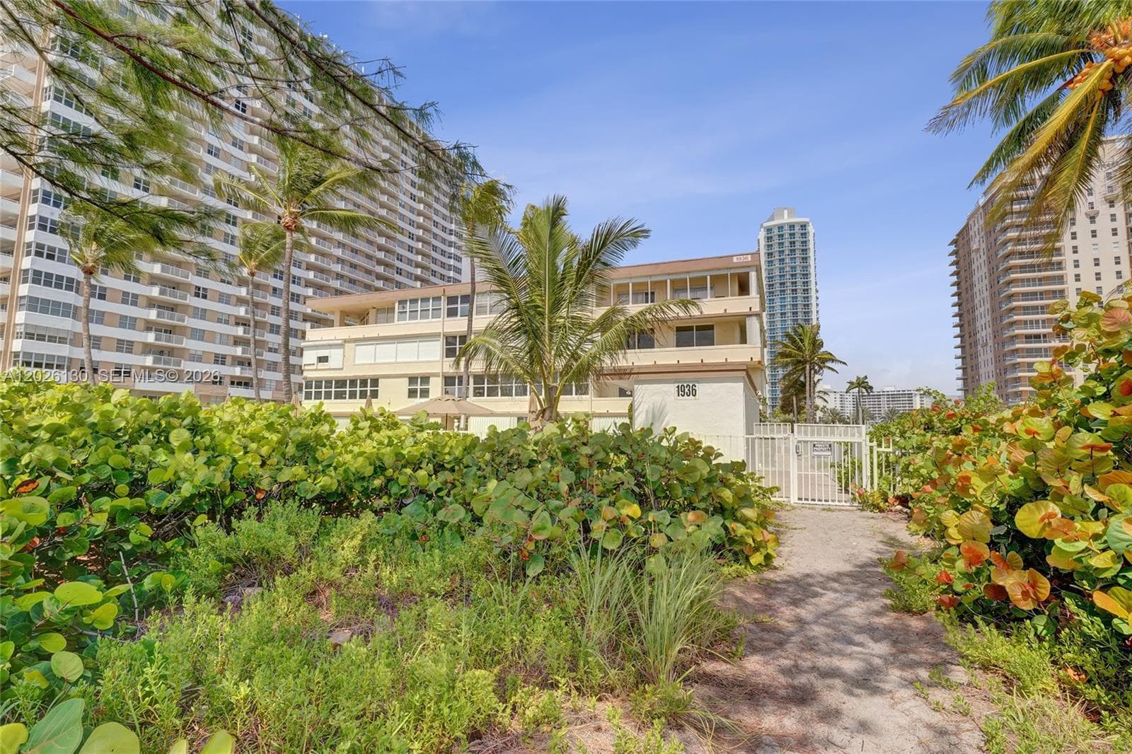1936 S Ocean Dr 4C photo 3