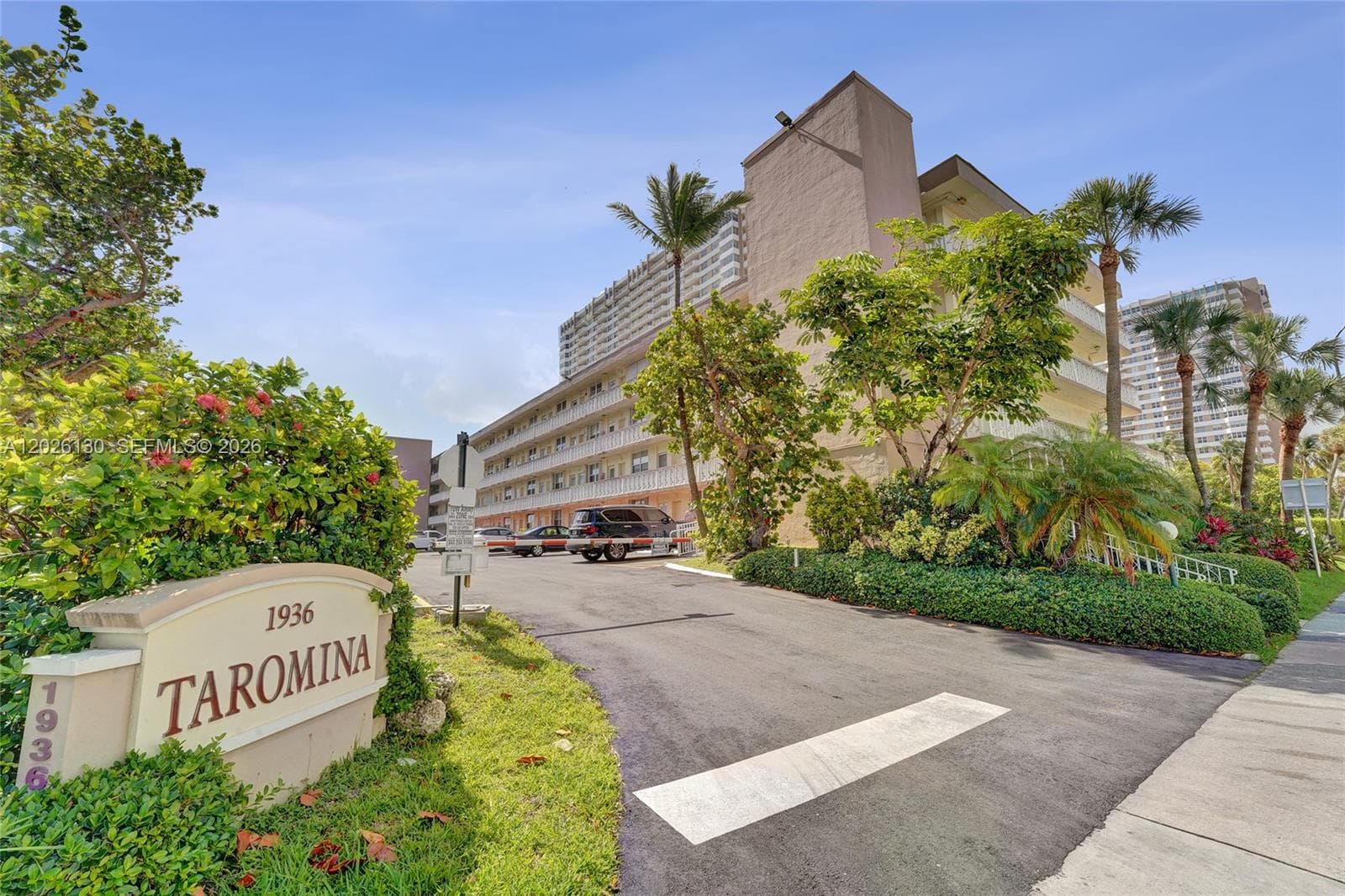 1936 S Ocean Dr 4C photo 10