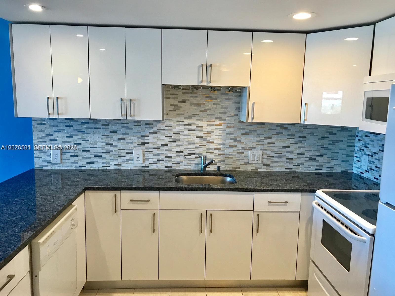 13155 Ixora Ct 907 photo 3