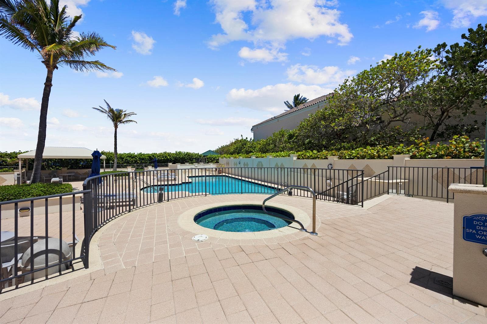 800 Ocean Drive 205 photo 25