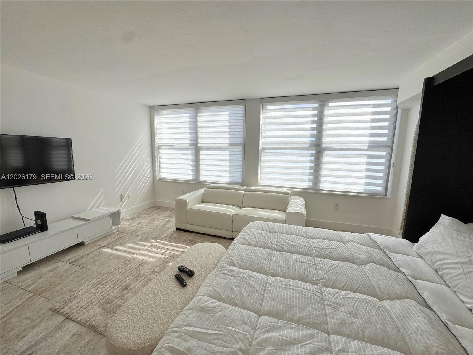 2899 Collins Ave 1433 photo 11