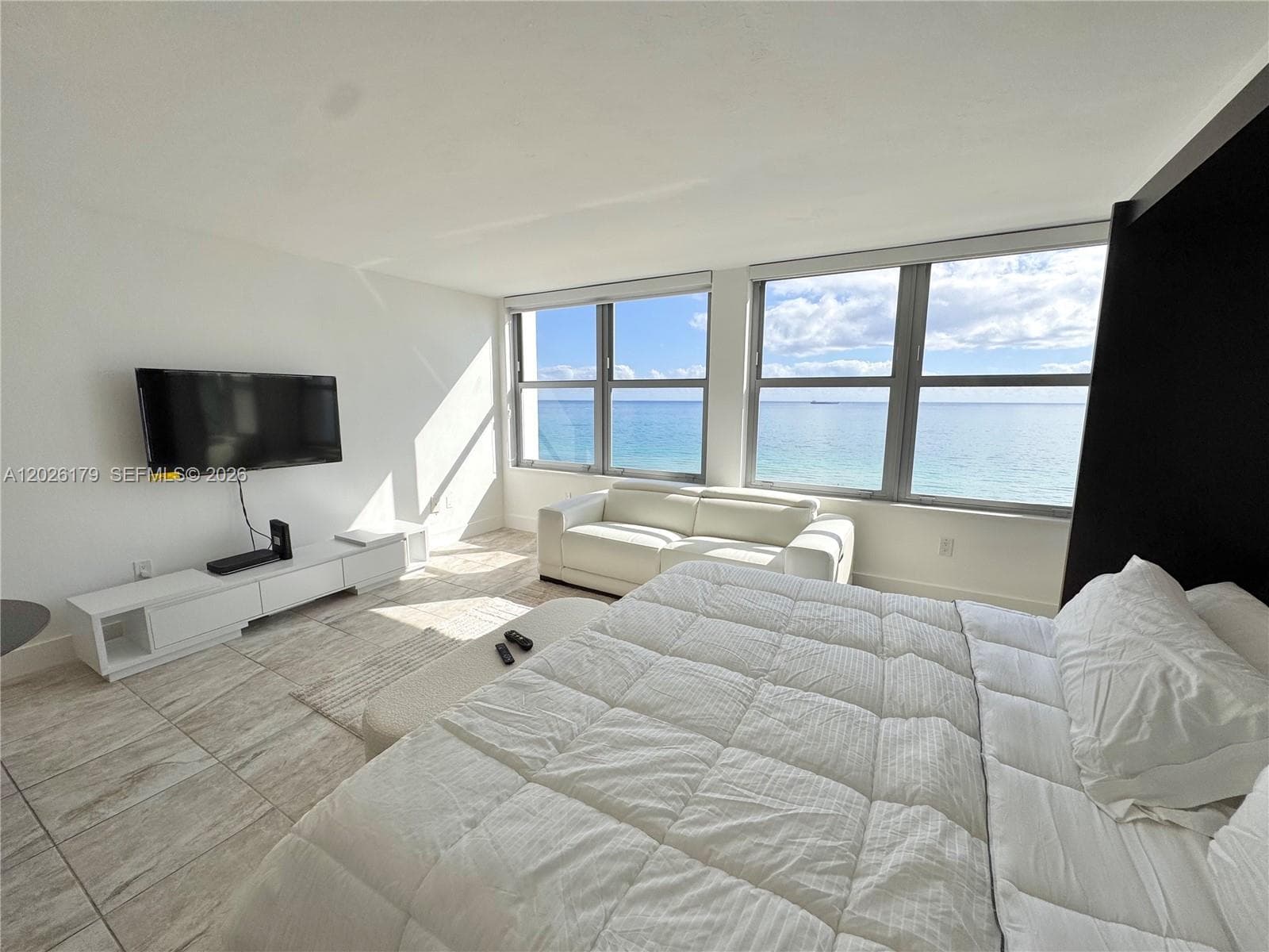 2899 Collins Ave 1433 photo 8