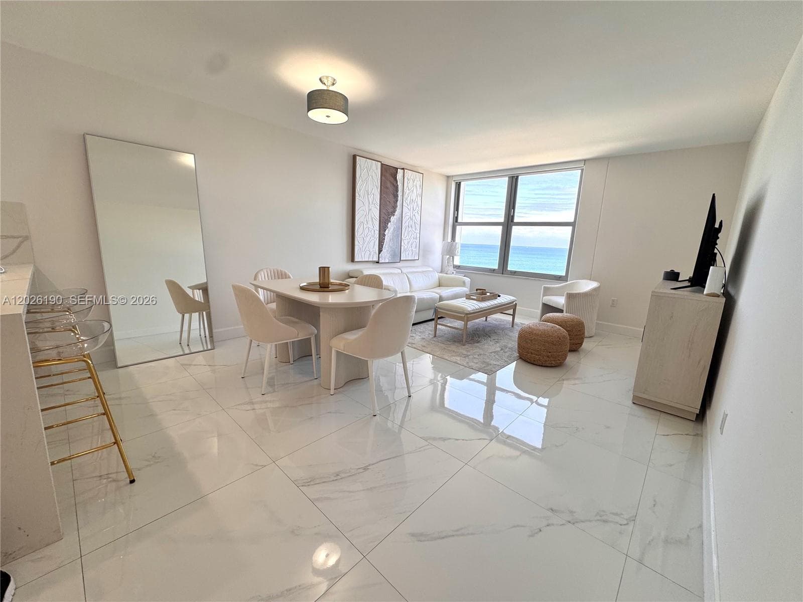 2899 Collins Ave 1037 photo 2