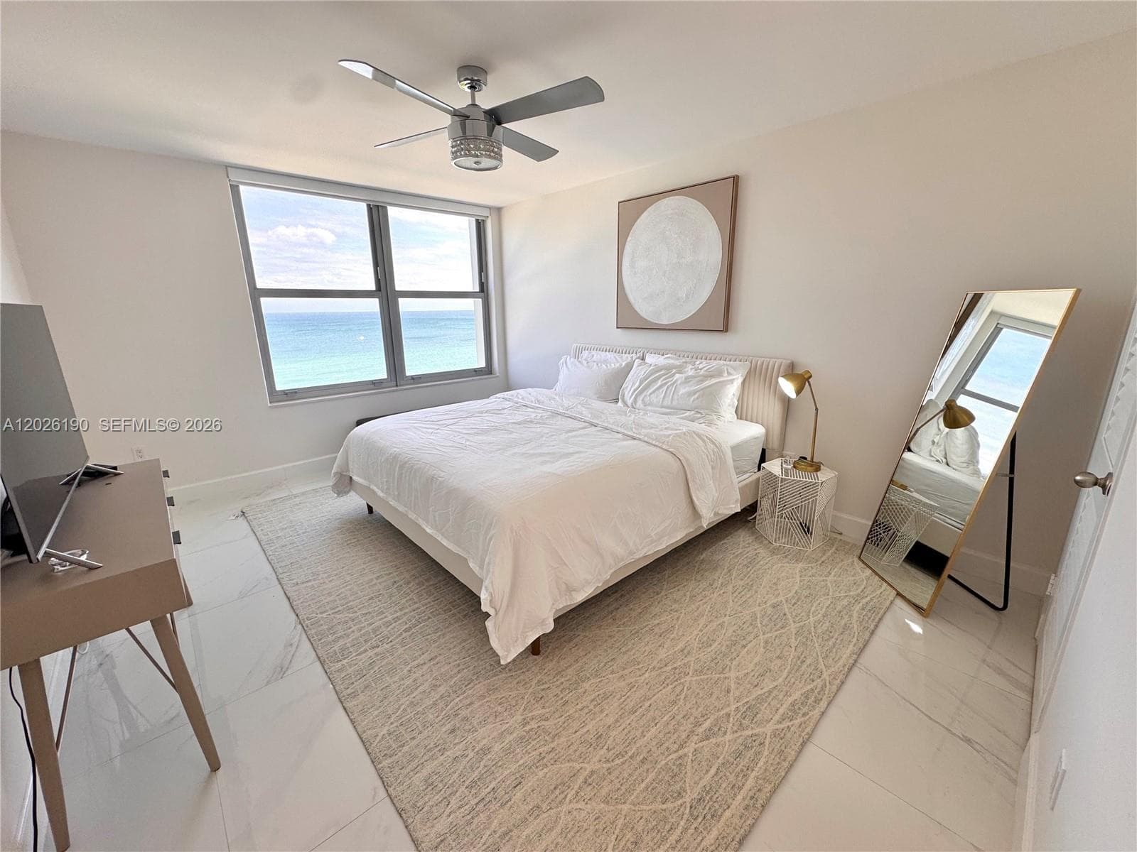2899 Collins Ave 1037 photo 4