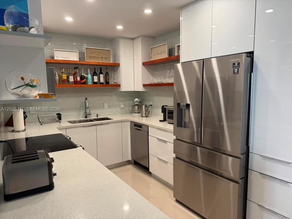 2500 Parkview Dr 2518 photo 13