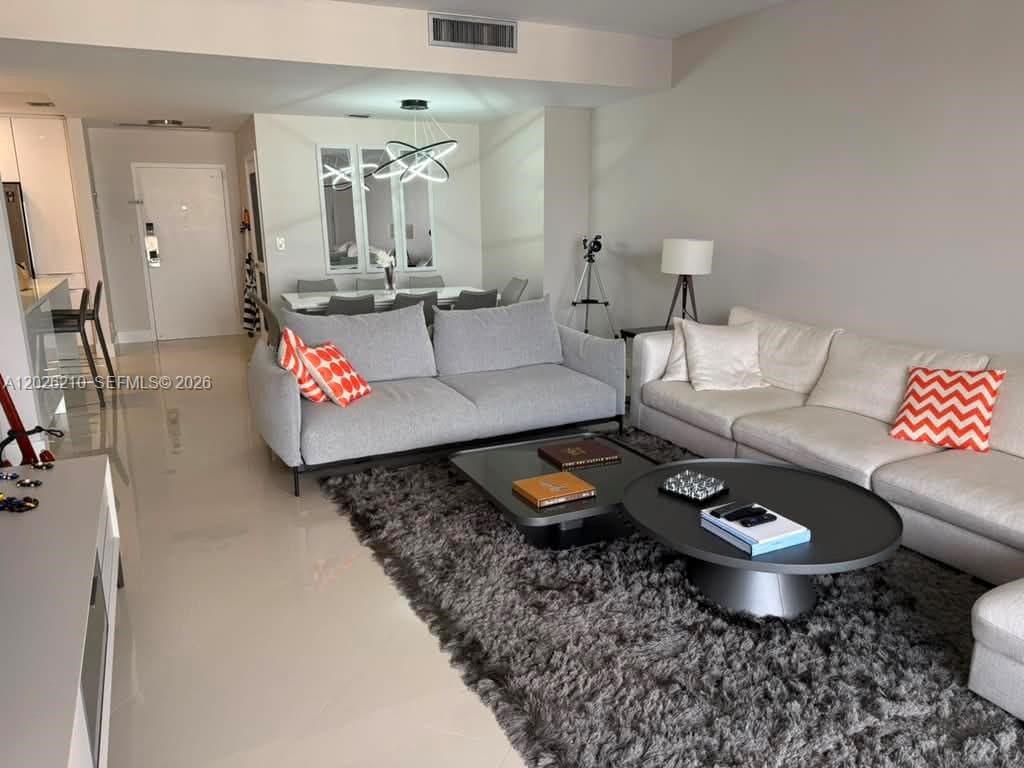 2500 Parkview Dr 2518 photo 1