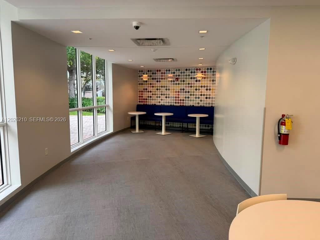 2500 Parkview Dr 2518 photo 20