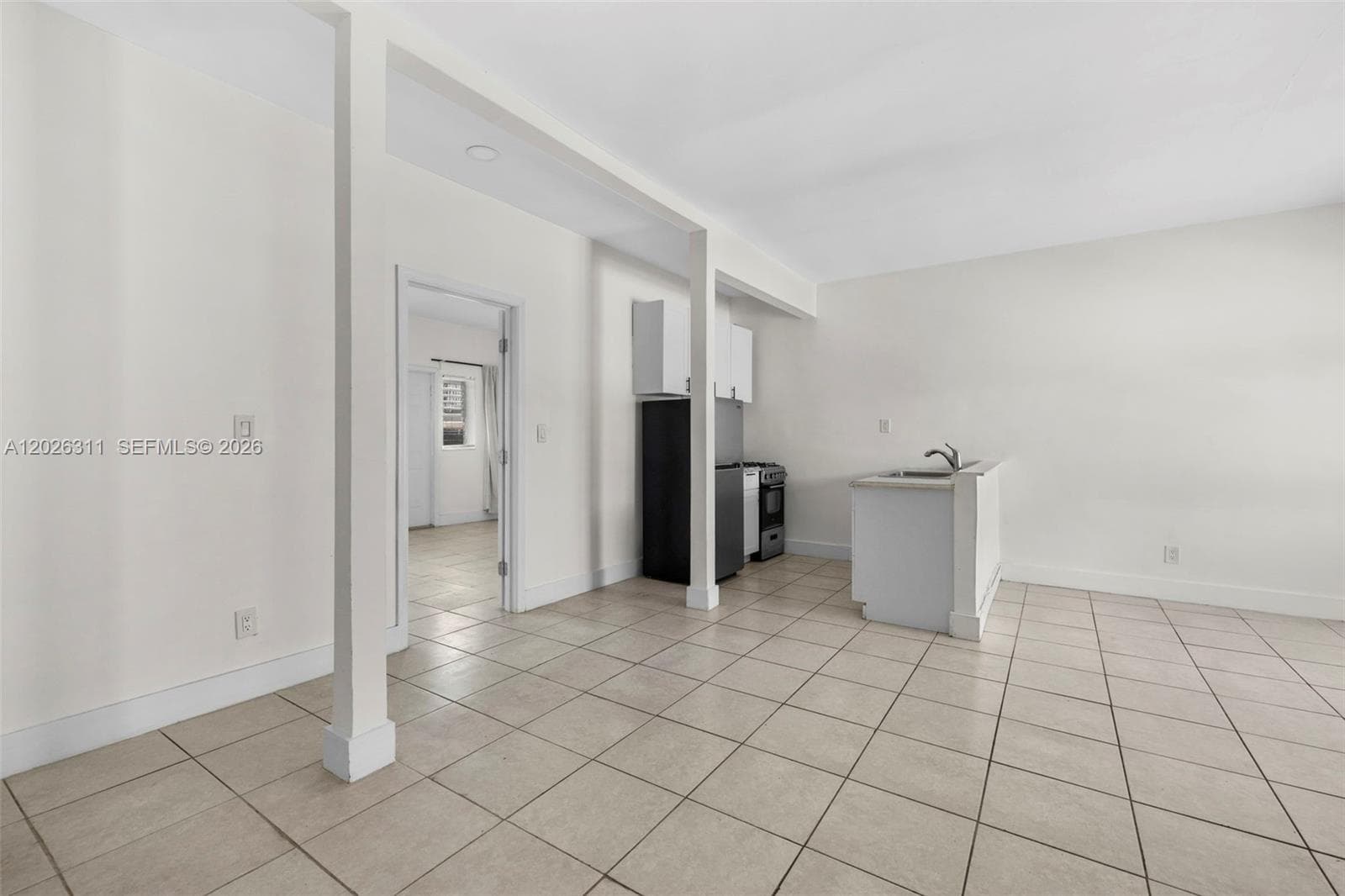 8135 Crespi Blvd 4 photo 25