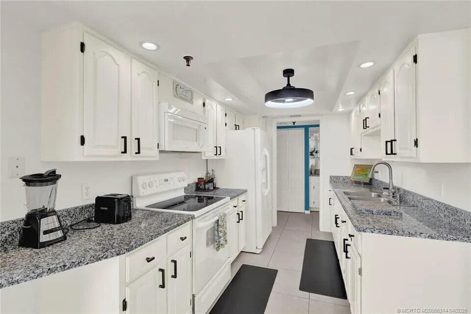 2400 S Ocean Drive 4143 photo 12