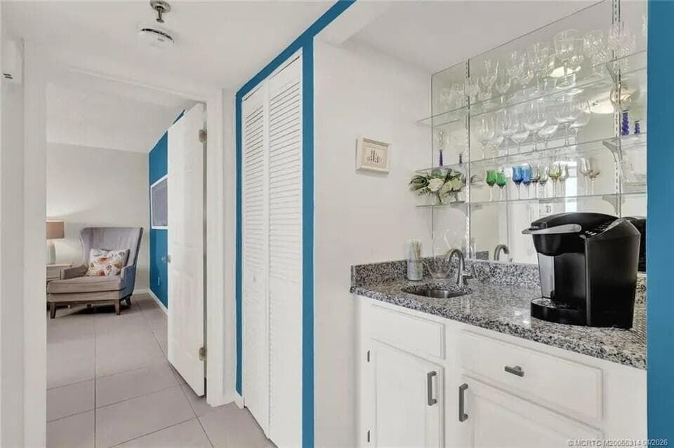 2400 S Ocean Drive 4143 photo 25