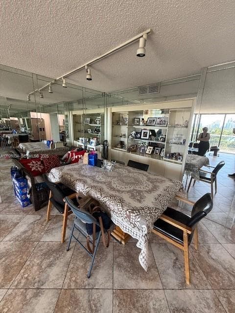 3701 N Country Club Dr 706 photo 16