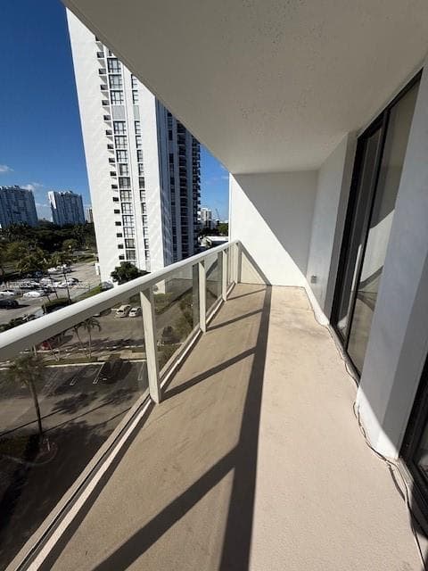 3701 N Country Club Dr 706 photo 4