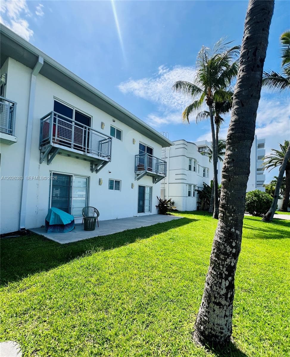6905 Bay Dr 13 photo 15