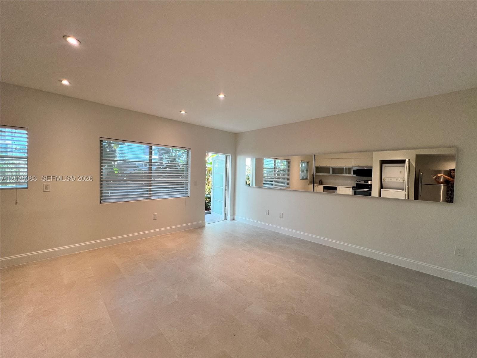 6905 Bay Dr 13 photo 8