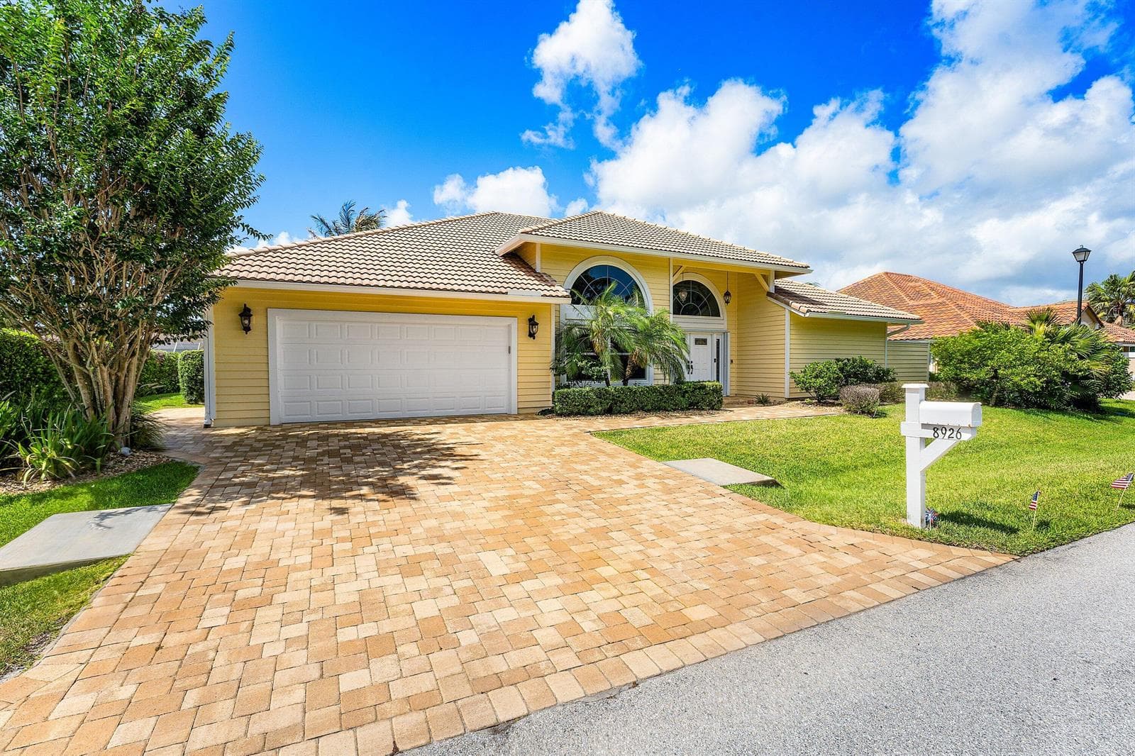 8926 SE North Passage Way 2