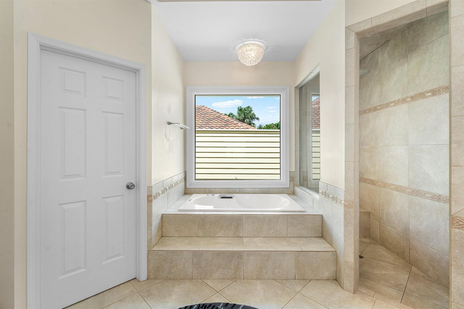 8926 SE North Passage Way photo 10