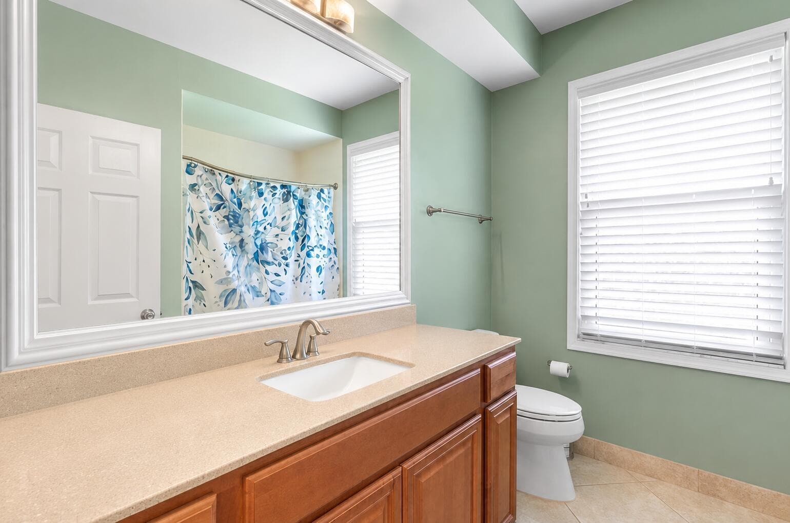8926 SE North Passage Way photo 14