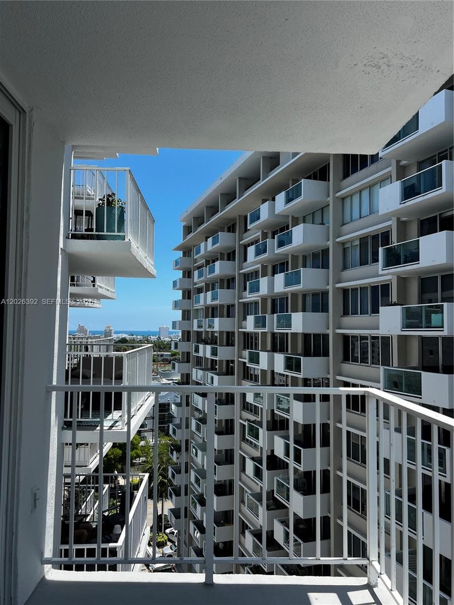 1228 West Ave 1114 photo 17