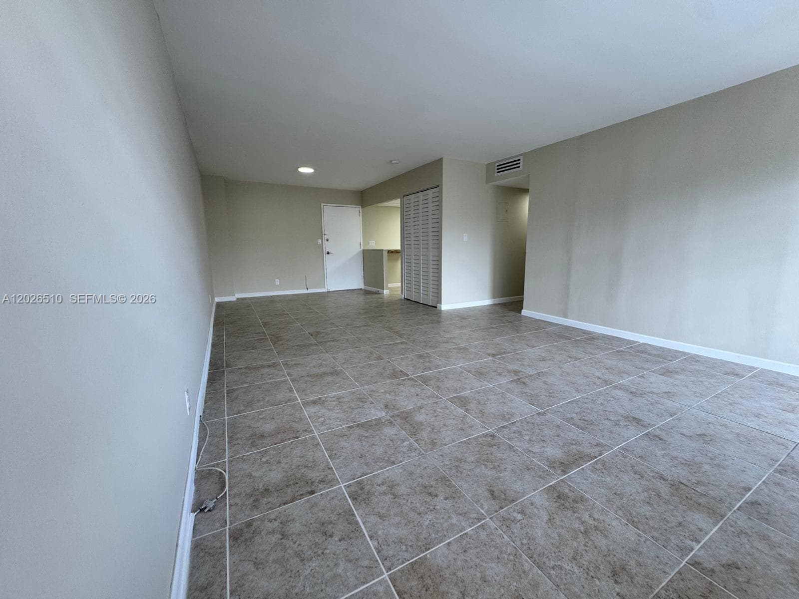 401 Golden Isles Dr 614 photo 22