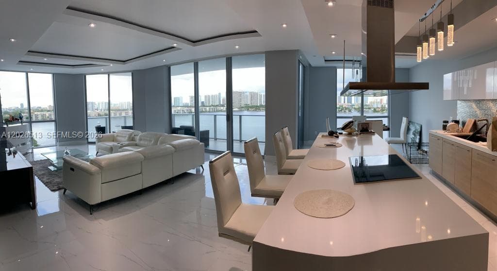17111 Biscayne Blvd 1109 photo 6