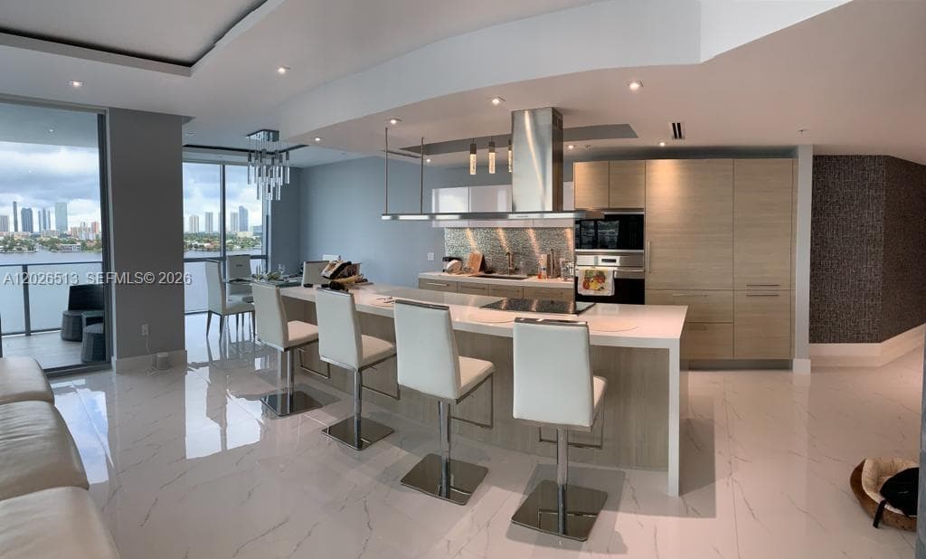 17111 Biscayne Blvd 1109 photo 7