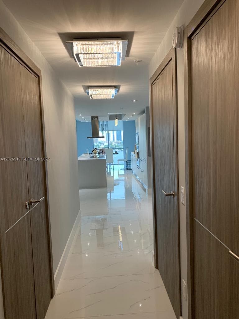 17111 Biscayne Blvd 1109 photo 3