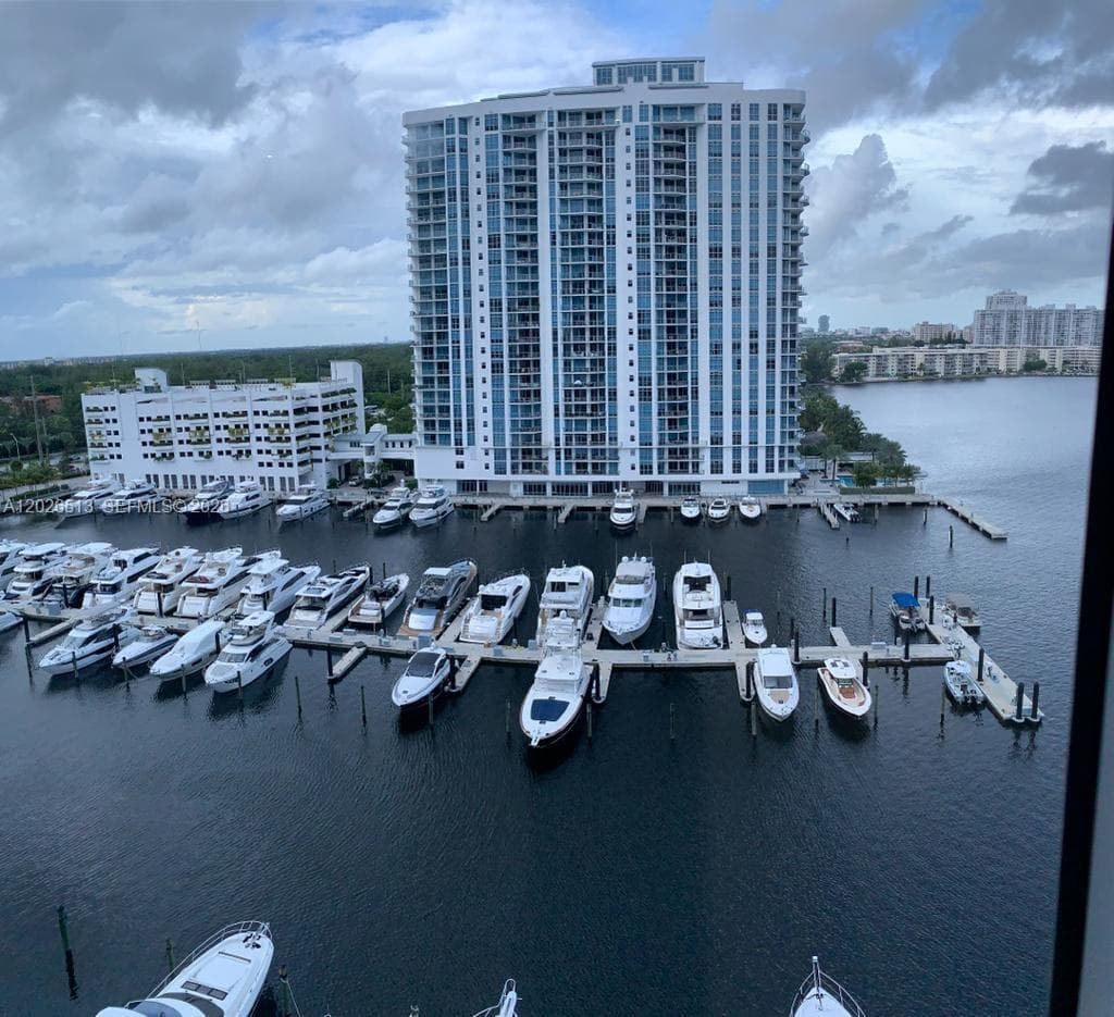 17111 Biscayne Blvd 1109 photo 1