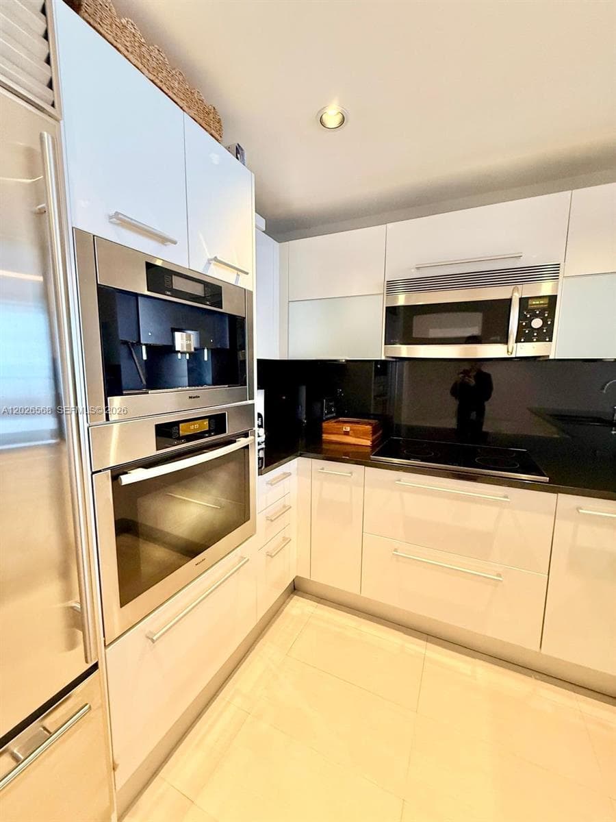 17121 Collins Ave 1207 photo 5