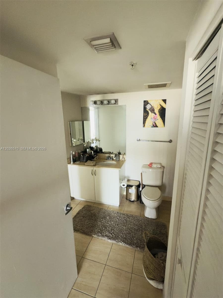 1750 N Bayshore Dr 1612 photo 11