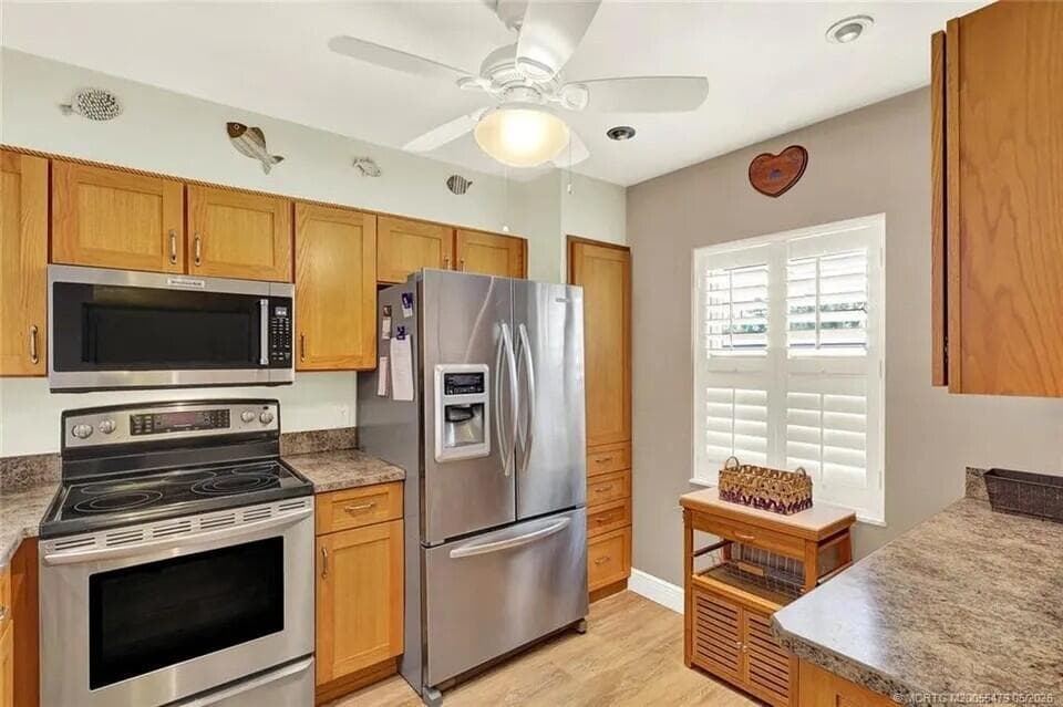 1950 SW Palm City Road 2-102 photo 16