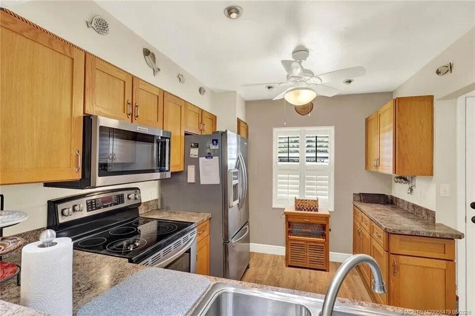 1950 SW Palm City Road 2-102 photo 14