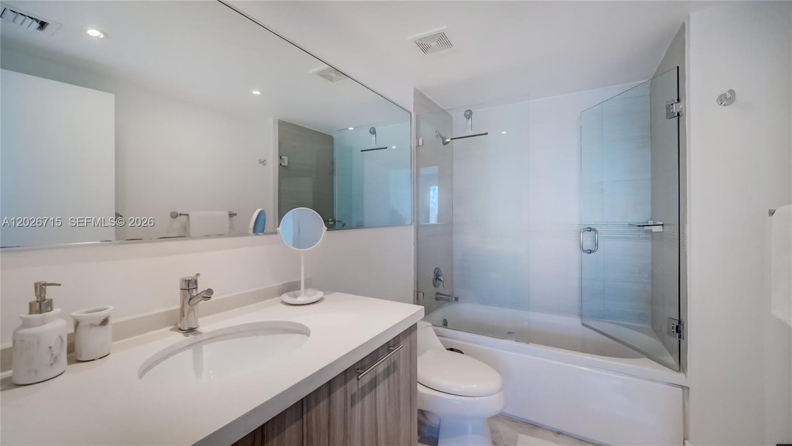 6700 Indian Creek Dr 1102 photo 8