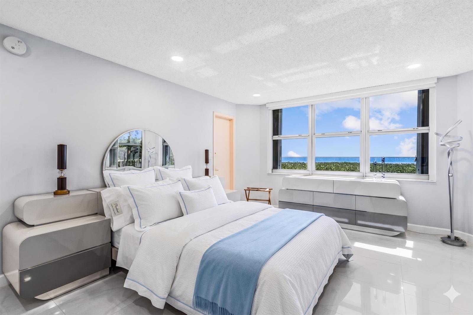 5200 N Ocean Drive 102 photo 23