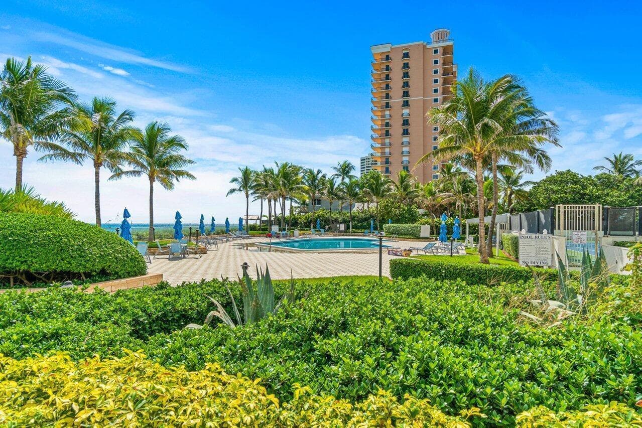 5200 N Ocean Drive 102 photo 22