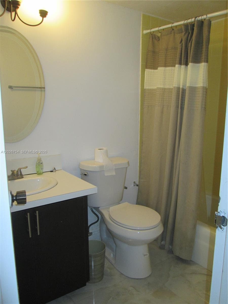 251 174th St 411 photo 17