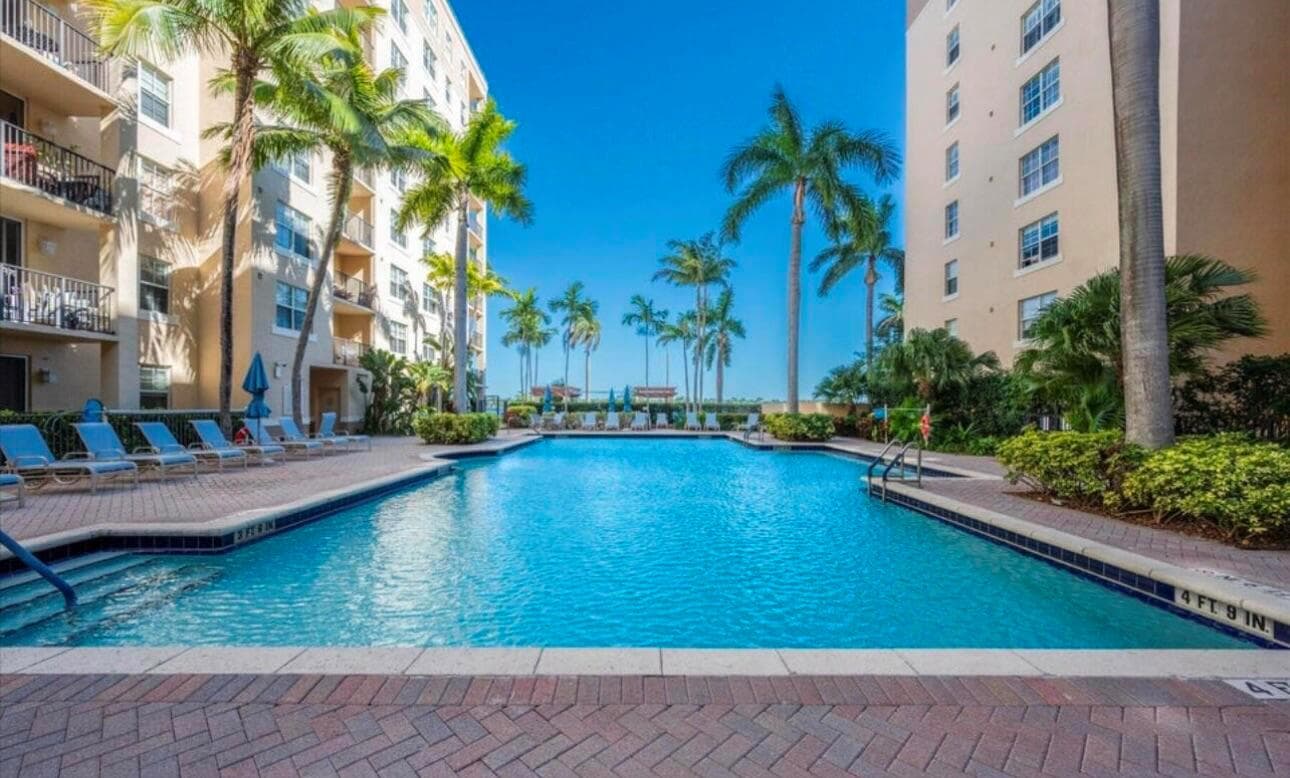 1801 N Flagler Drive 930 photo 3