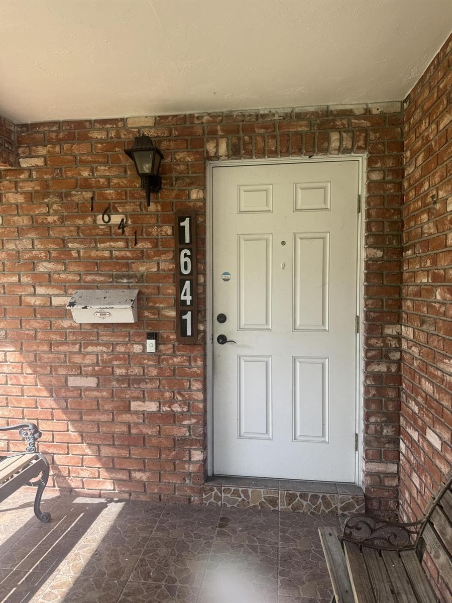 1641 NW 36th Court photo 3