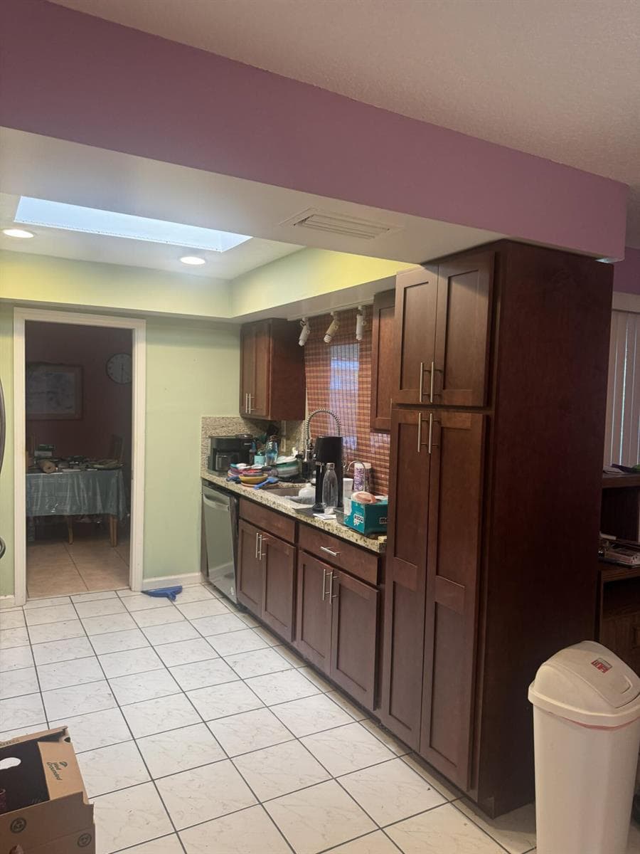 1641 NW 36th Court photo 9