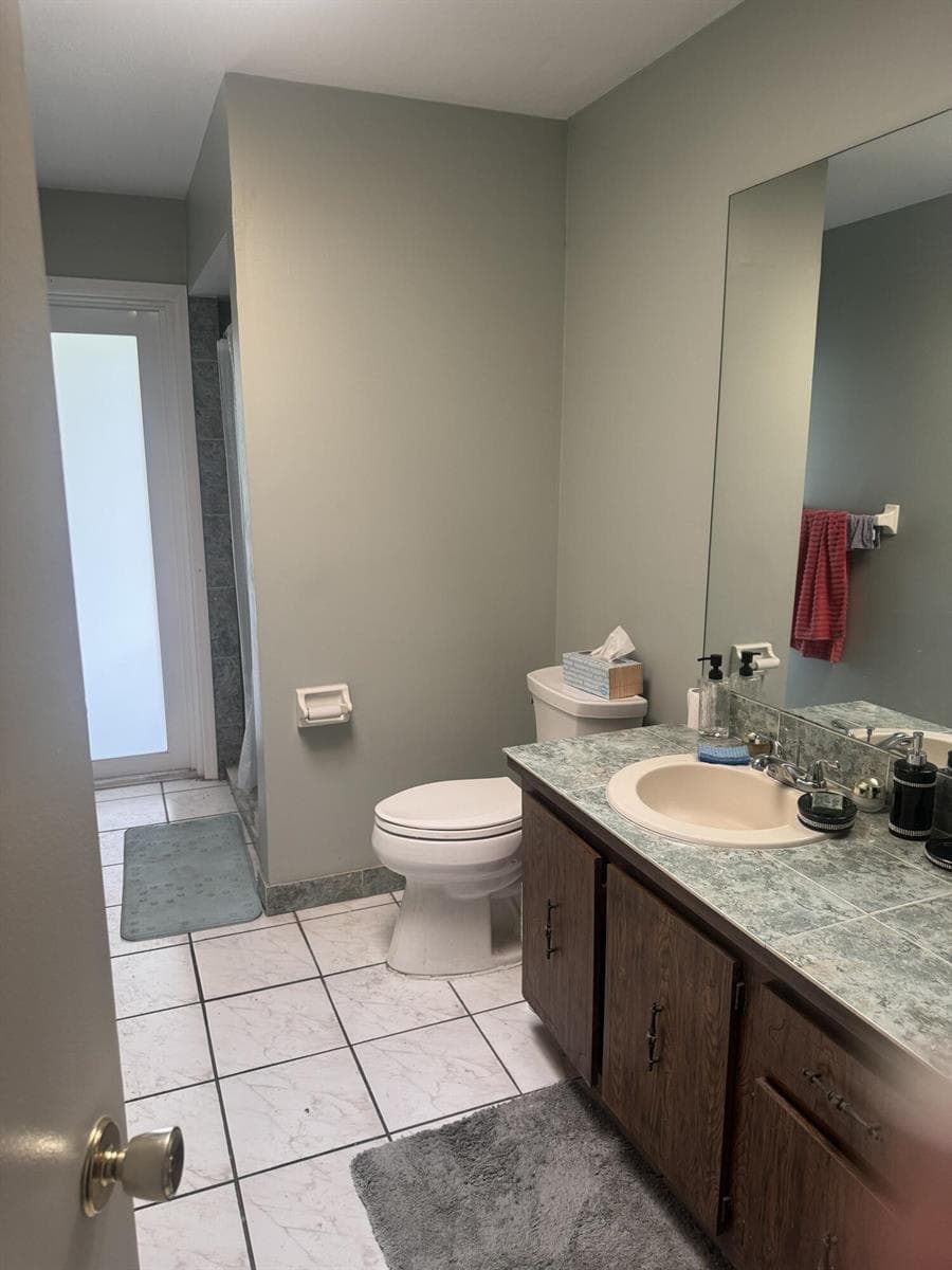 1641 NW 36th Court photo 11