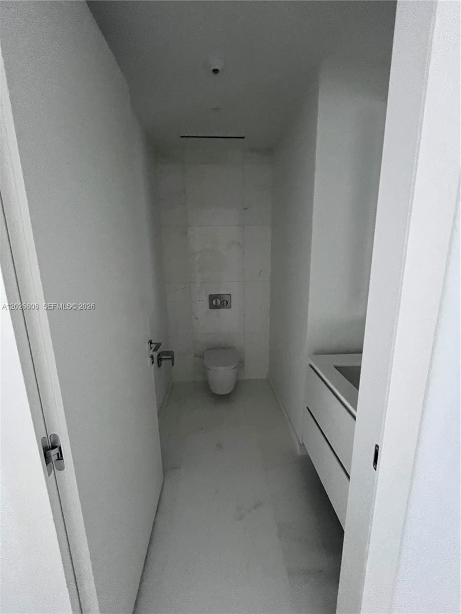 300 Biscayne Boulevard Way 2509W photo 17