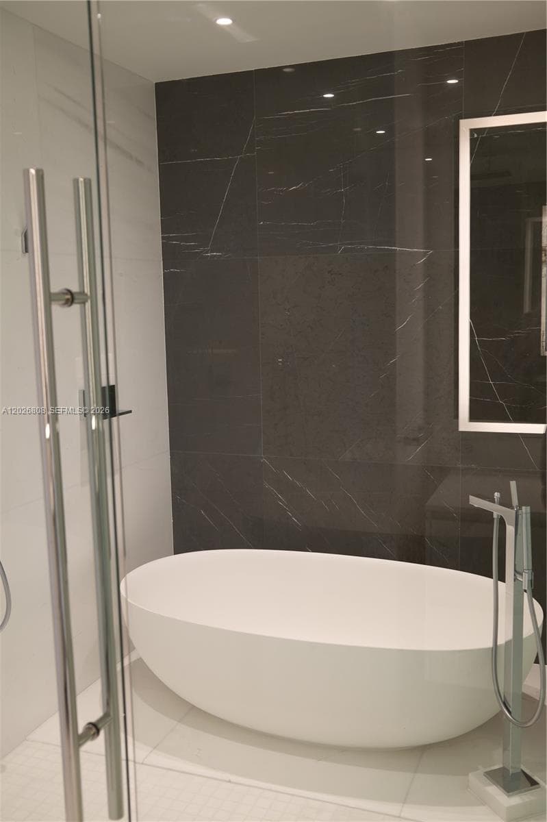 300 Biscayne Boulevard Way 2509W photo 5