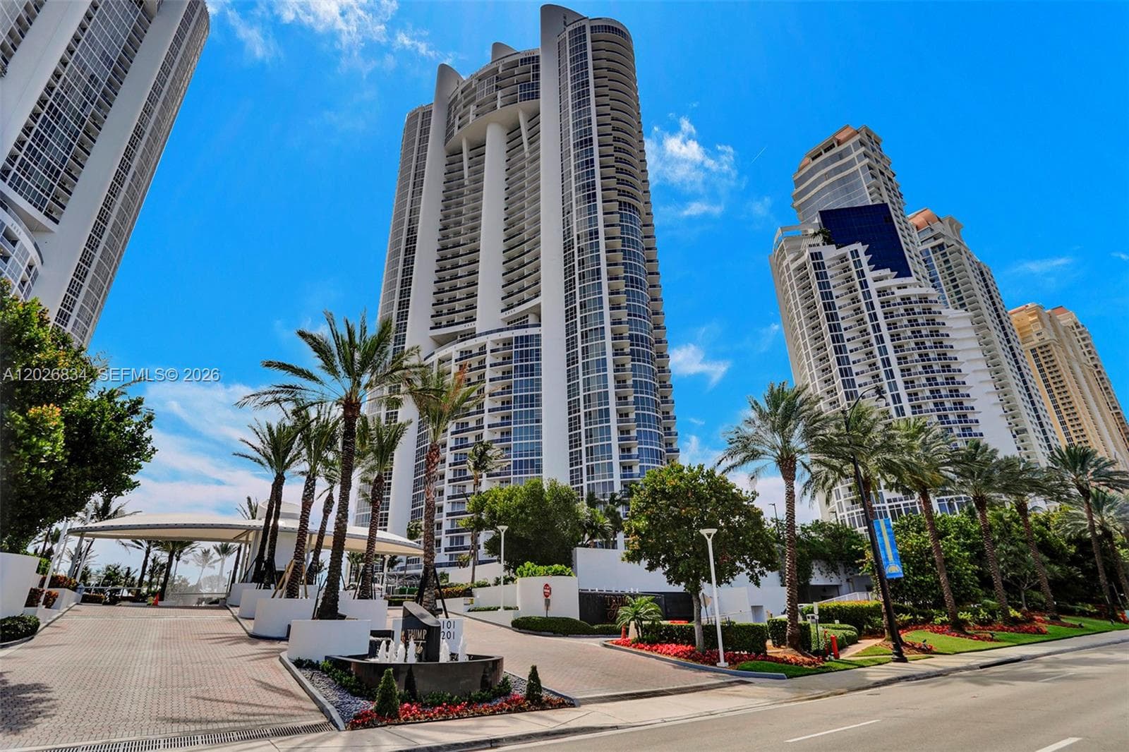 18201 Collins Ave 3309 photo 1