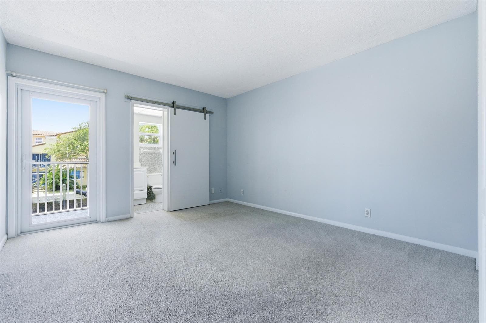 120 Lehane Terrace 202 photo 9