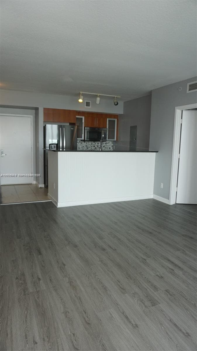 325 S Biscayne Blvd 2022 photo 2