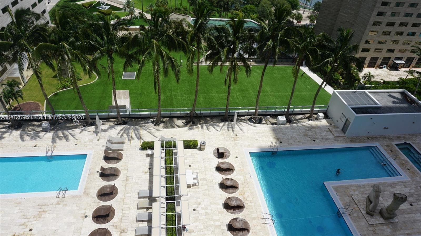 325 S Biscayne Blvd 2022 photo 12