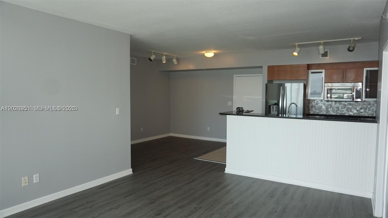 325 S Biscayne Blvd 2022 photo 1